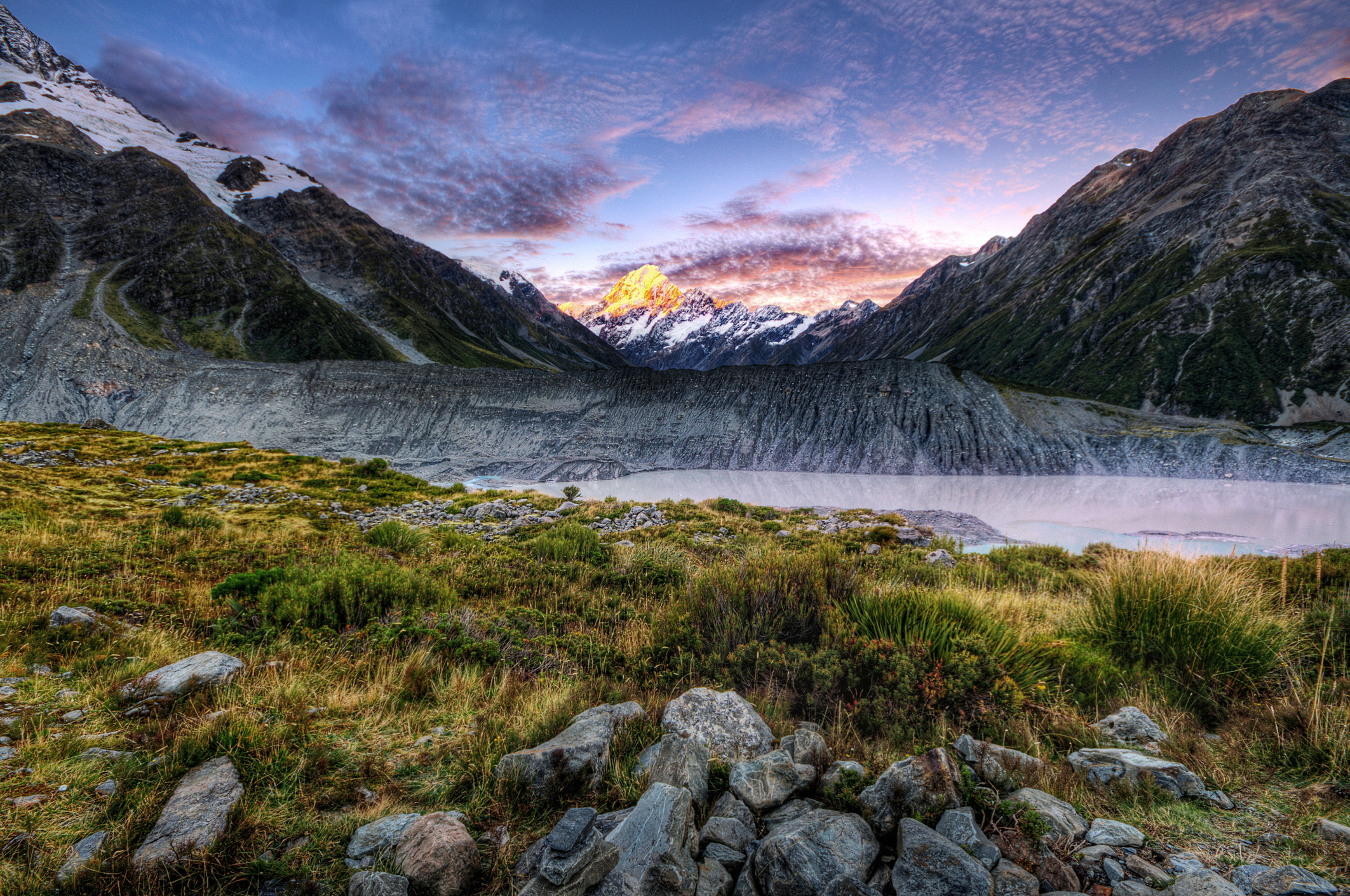 atardecer en el monte cook en la isla sur de nueva zelanda